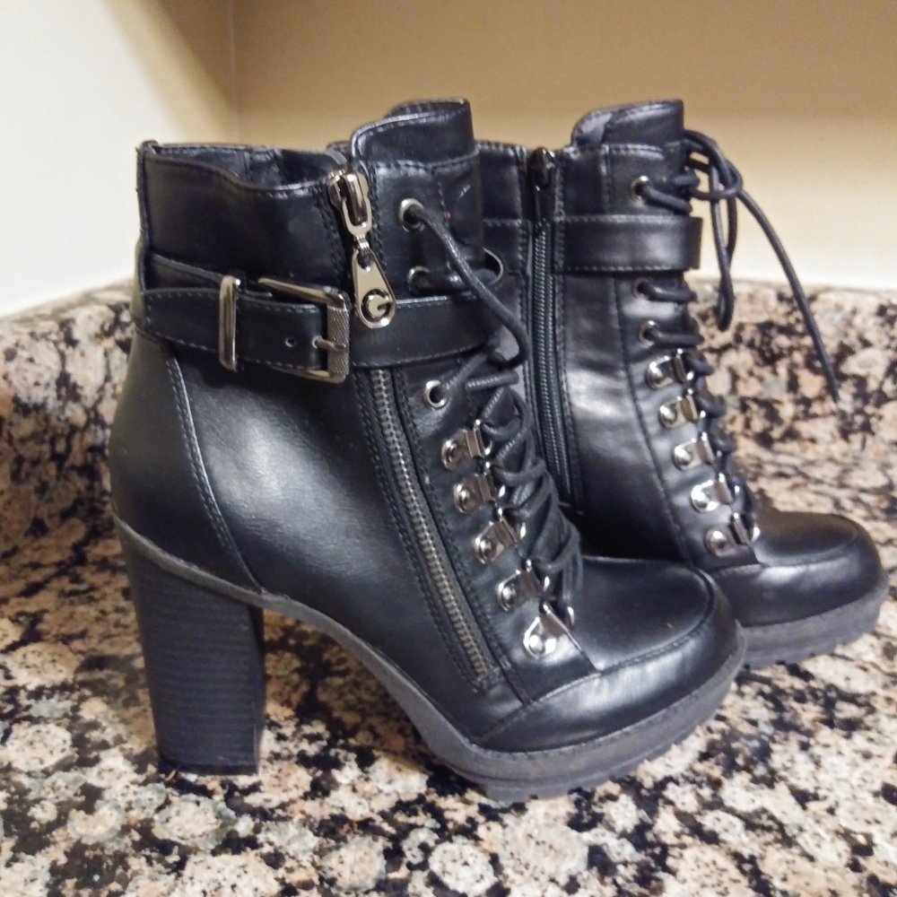 Guess - Size 5 Boots - Like New
